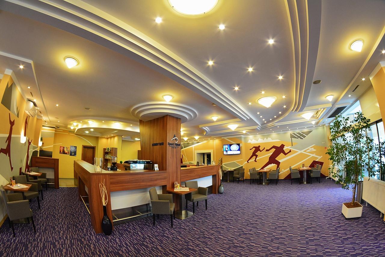 Alexandra Sport Hotel Púchov Esterno foto