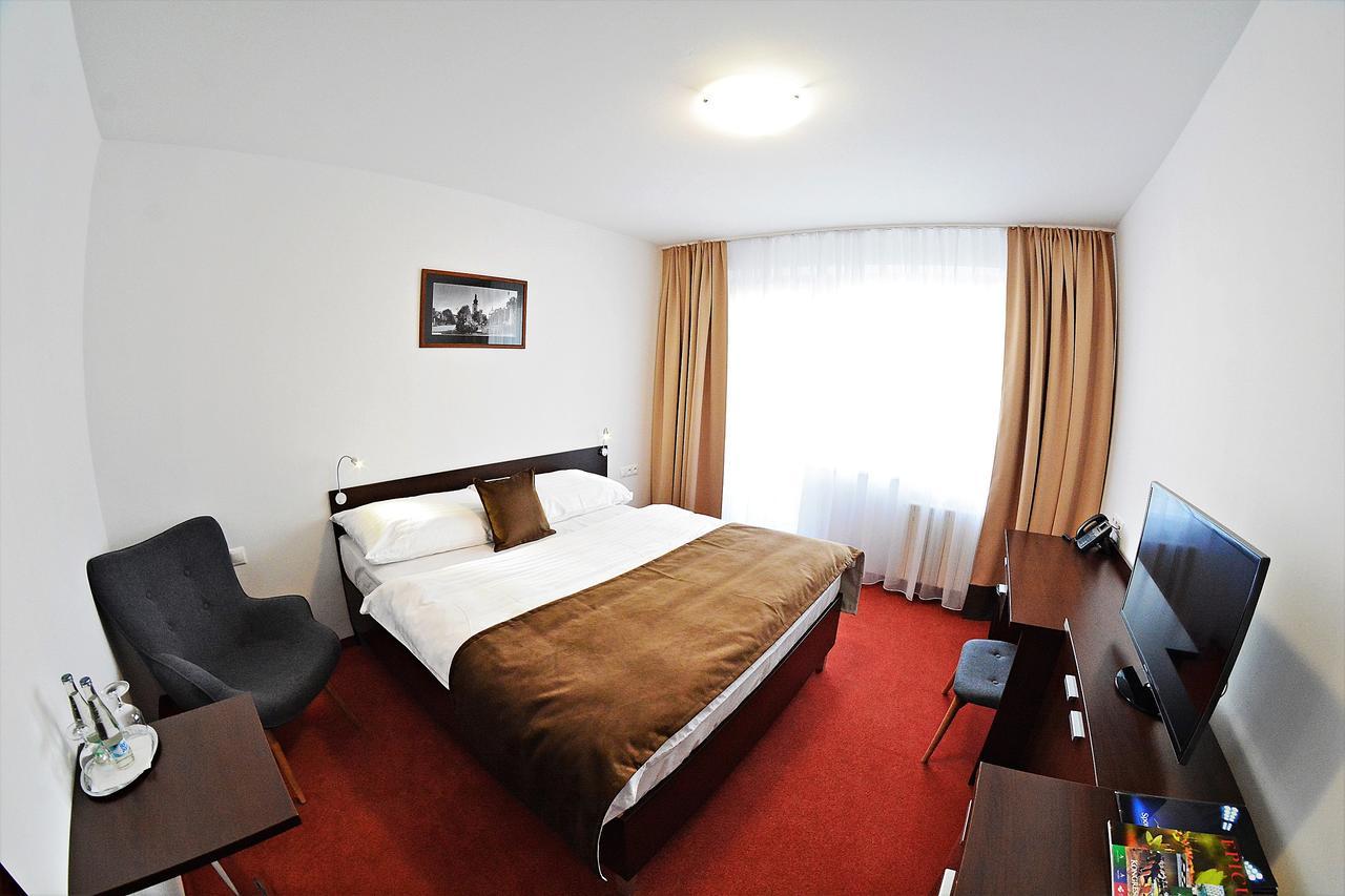 Alexandra Sport Hotel Púchov Esterno foto